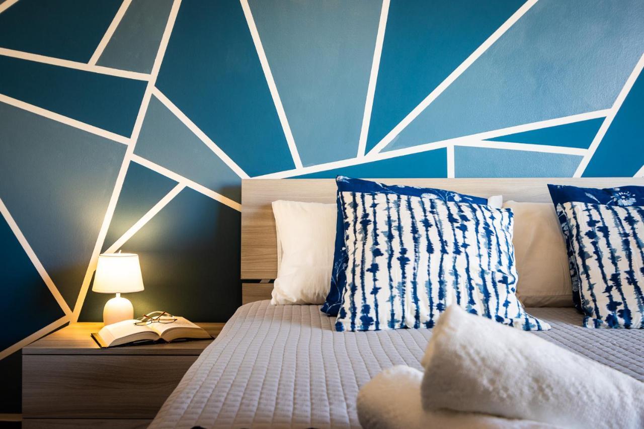 Blue Wave Apartment Arona - Lago Maggiore エクステリア 写真