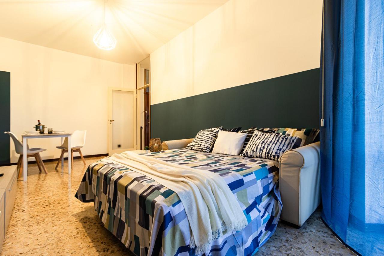 Blue Wave Apartment Arona - Lago Maggiore エクステリア 写真