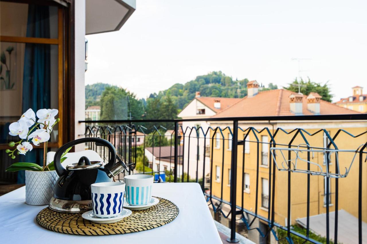 Blue Wave Apartment Arona - Lago Maggiore エクステリア 写真